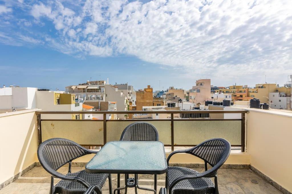 Downtown Spacious Loft Just 3 Minutes From Centre Appartement Héraklion